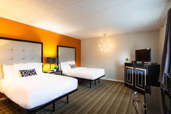 Room 43 of 49