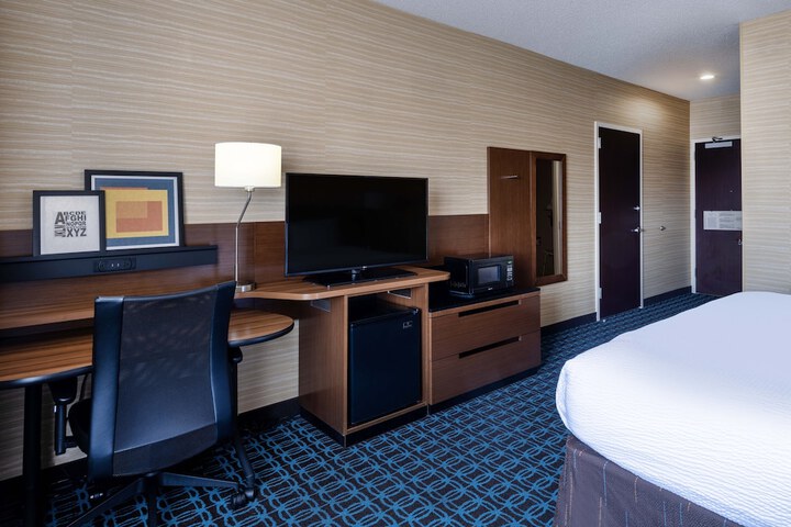 Fairfield Inn & Suites by Marriott Detroit Lakes