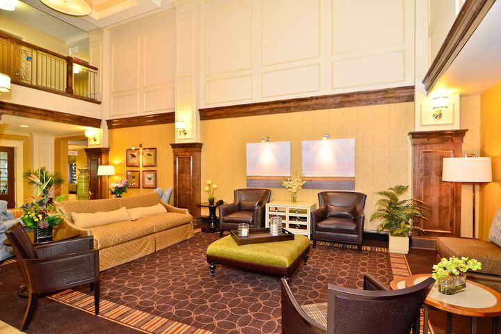 Holiday Inn Express and Suites Williston by IHG