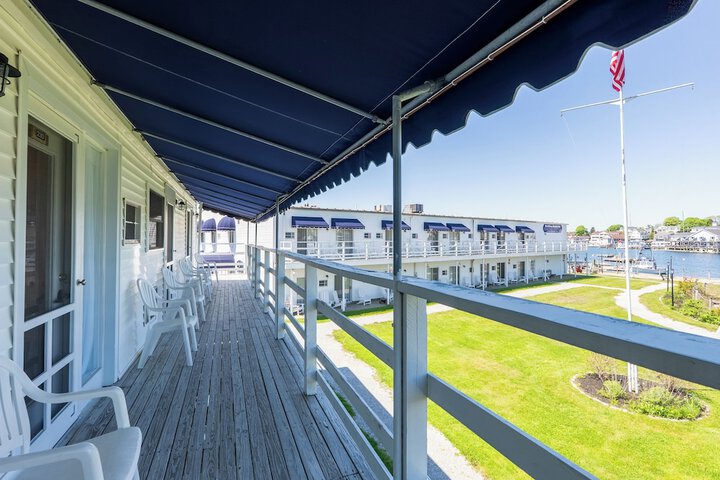Boothbay Harbor Inn