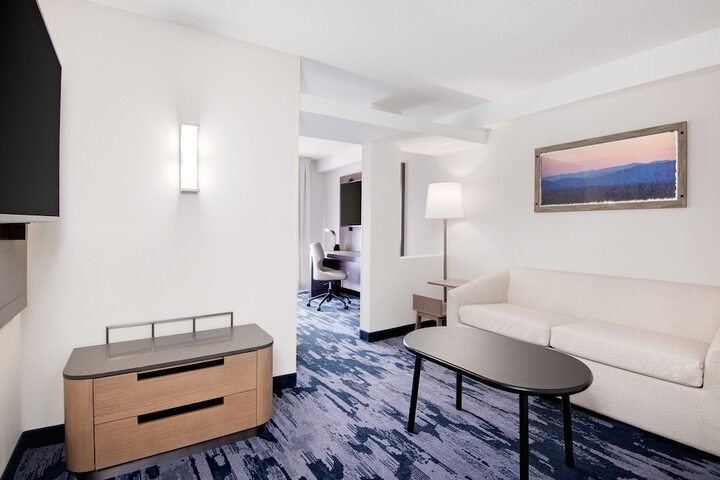 Room 7 of 25
