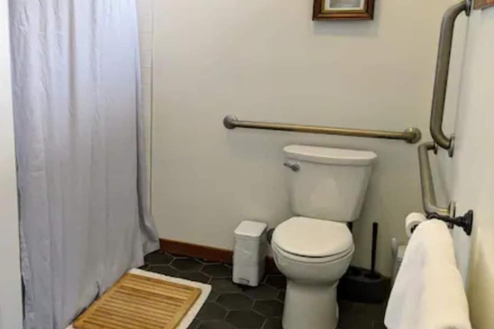 Room 17 of 62