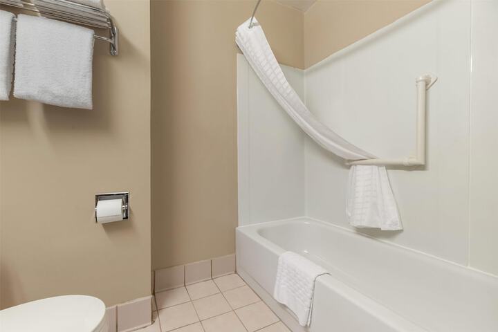 SureStay Hotel by Best Western East Brunswick