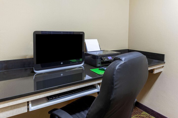 La Quinta Inn & Suites by Wyndham Seguin