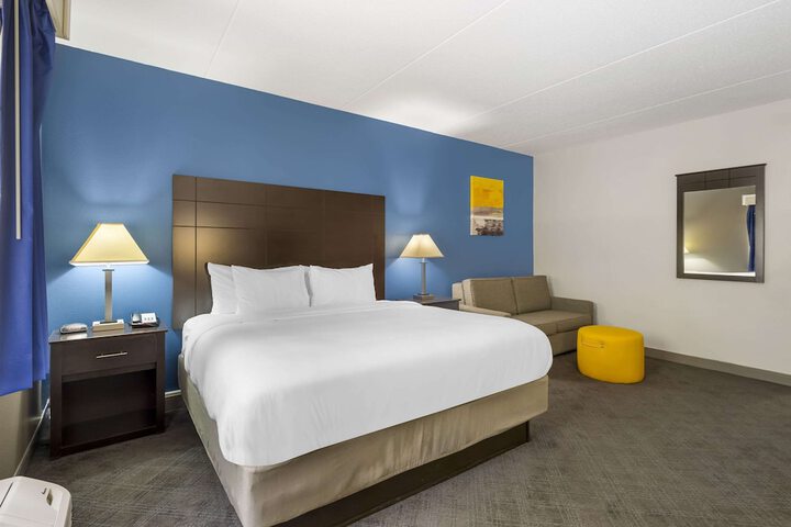 Room 15 of 35