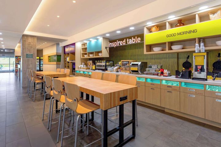 Breakfast/Coffee Service 11 of 15