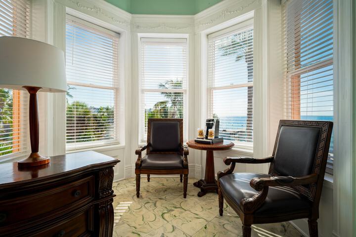Southernmost House - Adult Exclusive