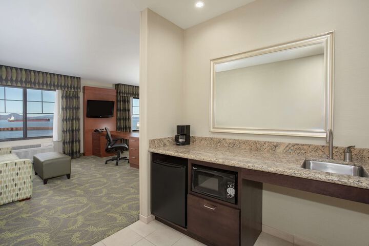 Room 43 of 80
