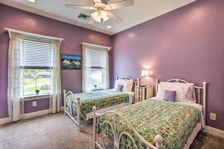 Waveland Family House 4-minute Drive to the Beach