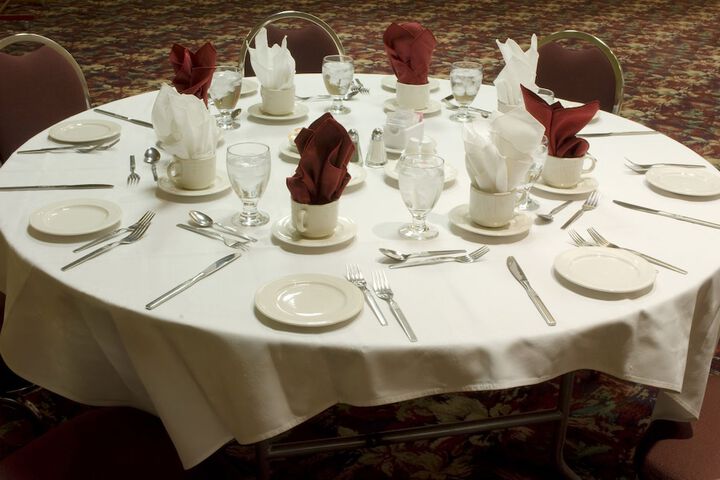 Ballroom/Hall 43 of 48