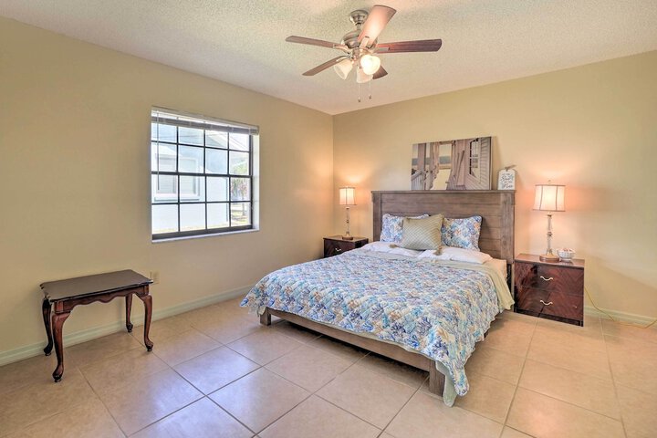 3 Mi to Philippe Park & Pier: Stunning Retreat