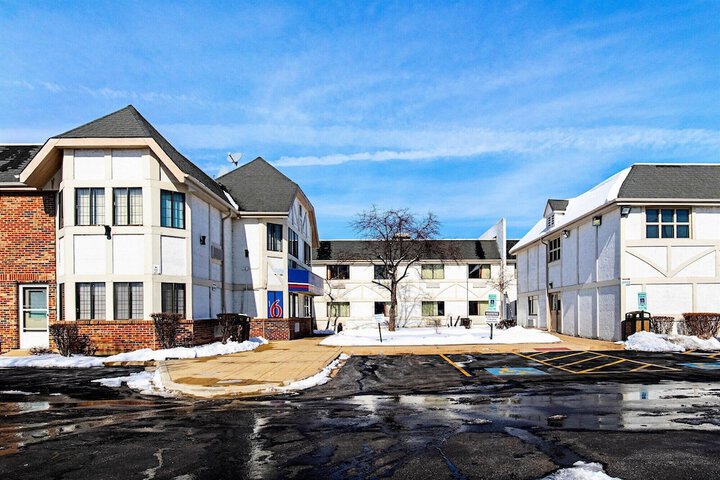 Motel 6 Palatine IL - Chicago Northwest