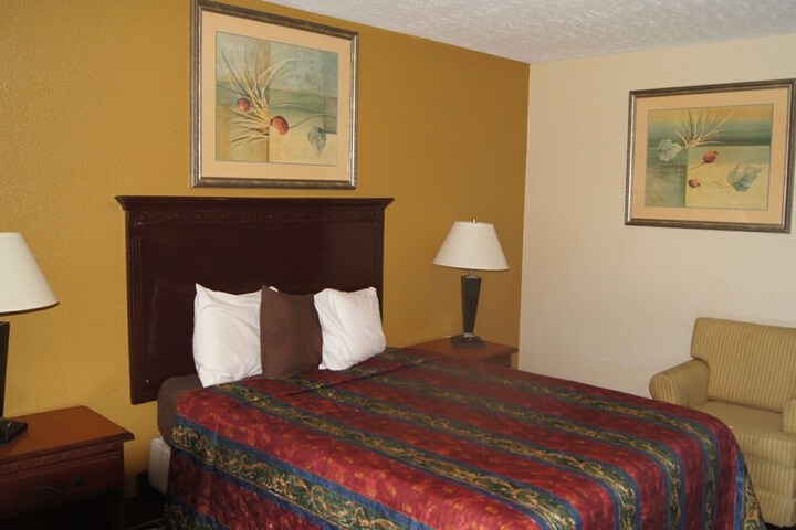Room 15 of 23