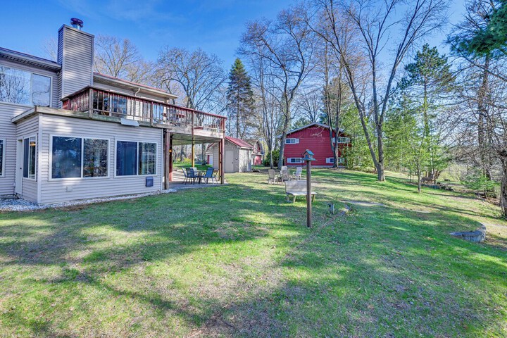 Lake Wissota Home w / Private Dock + Fire Pit!