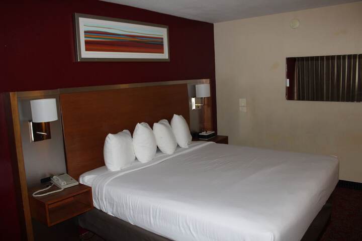 Room 60 of 76