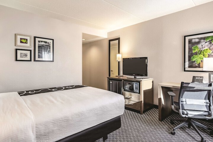 Room 17 of 42
