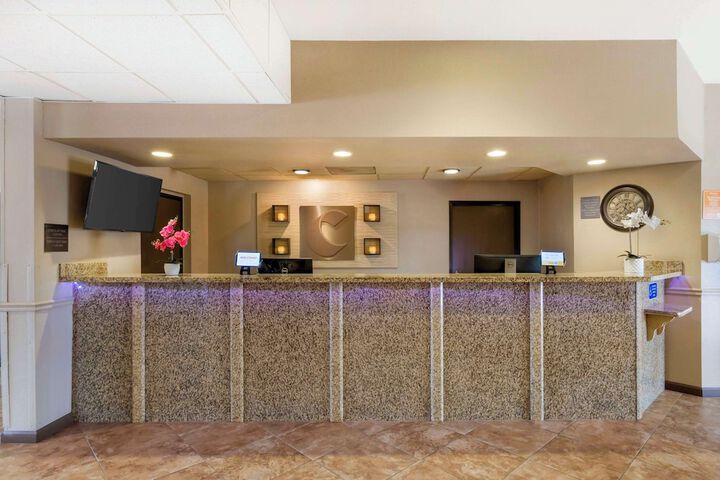Hotel Interior 10 of 36