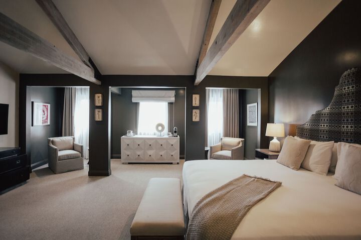 Room 41 of 61