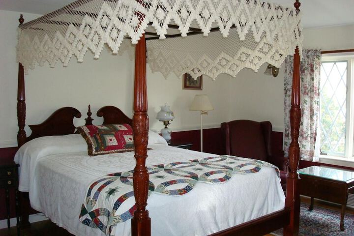 Room 9 of 47