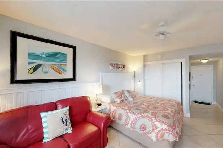 256 at Surf Song Resort by RedAwning