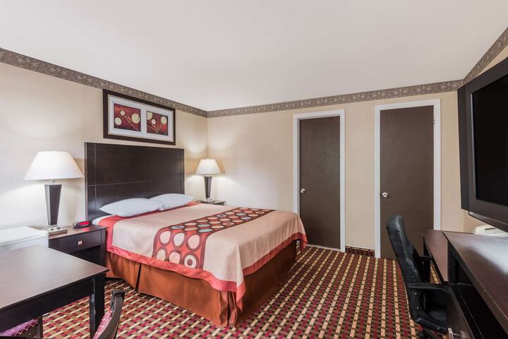 Super 8 by Wyndham Old Saybrook