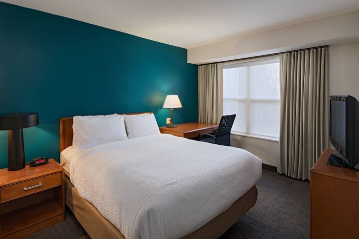 Room 16 of 30