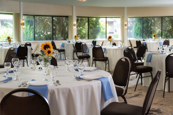 Meadowbrook Inn