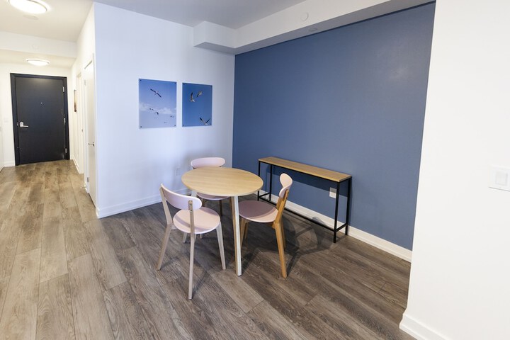 Room 30 of 48