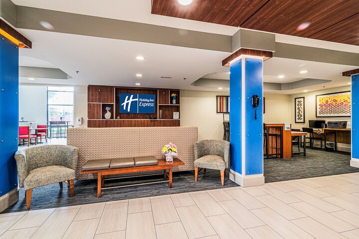 Holiday Inn Express & Suites Franklin KY by IHG