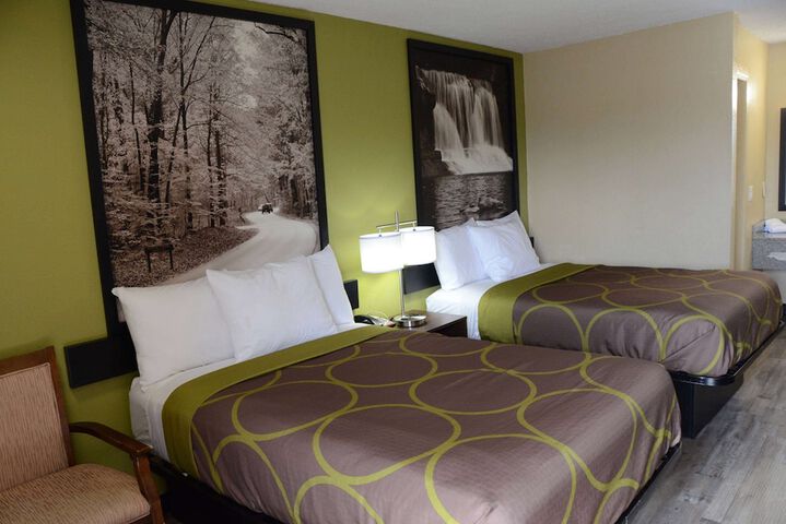 Super 8 by Wyndham Lafayette / Purdue Area