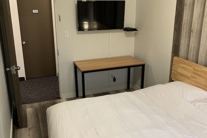 Room 47 of 75