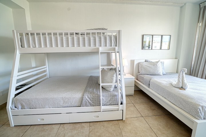Room 108 of 242