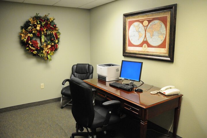 Business Center 53 of 56