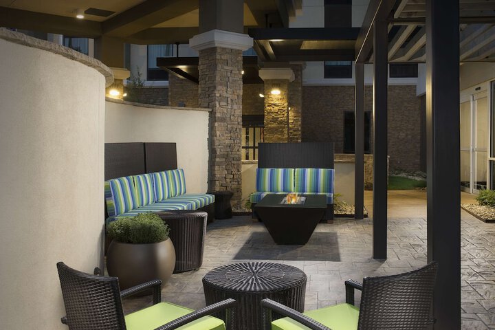 Terrace/Patio 26 of 27