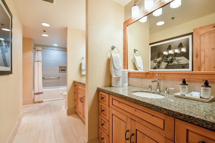 Grand Summit Hotel - Canyons Village a RockResort