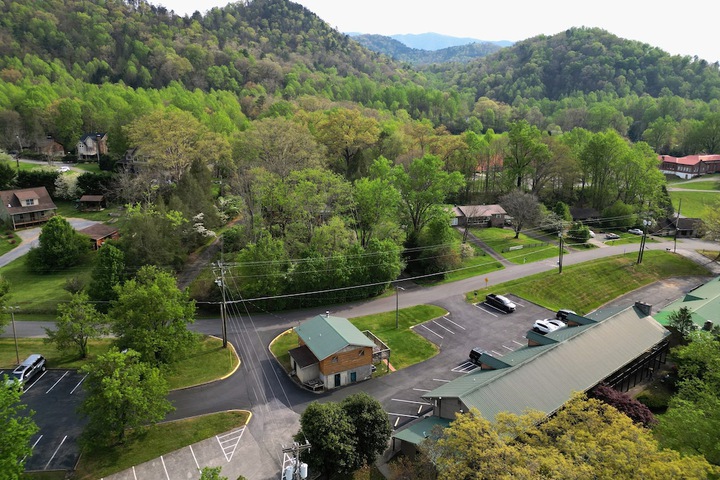 Tremont Lodge & Resort