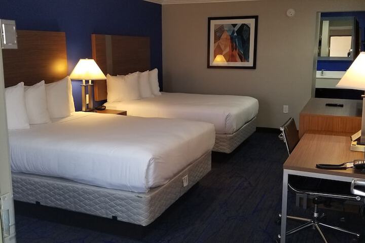 Room 12 of 36