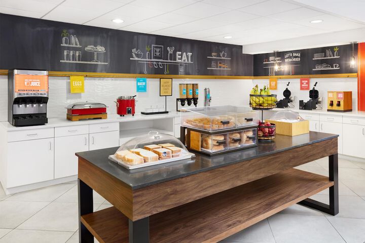 Hampton Inn & Suites Parsippany / North