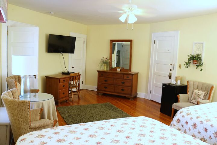 Room 71 of 143