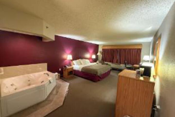 AmericInn Lodge & Suites Hesston