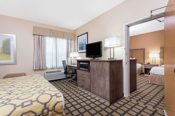 Room 10 of 18