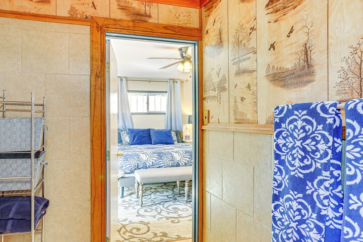 Burney Cottage w / Game Room: Walk to Town!