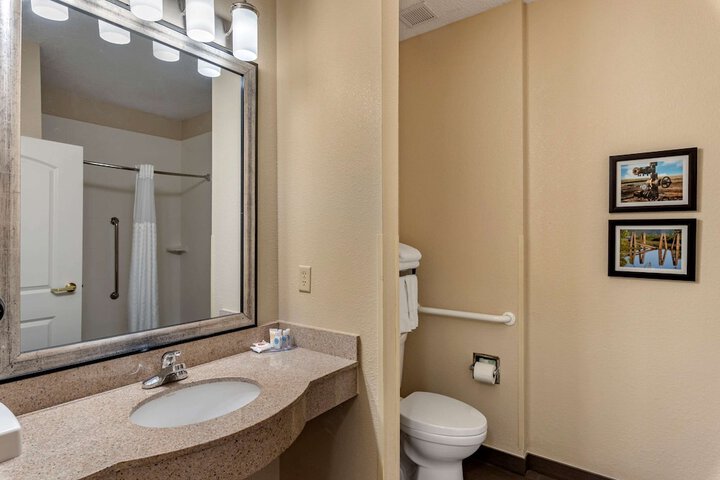 Room 20 of 28