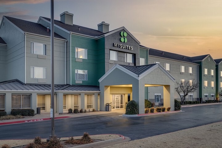 Hotel 5 of 52