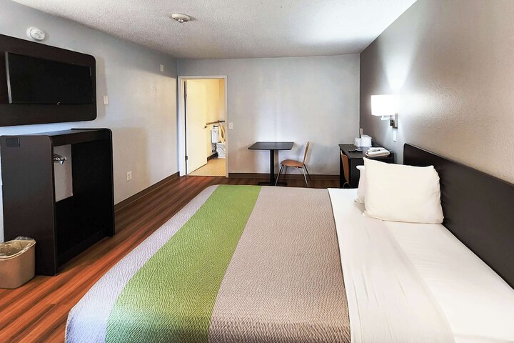 Room 41 of 50