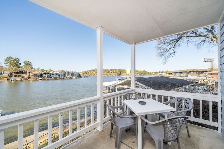 The Hamilton - Lakefront & Studio Suites Hot Springs