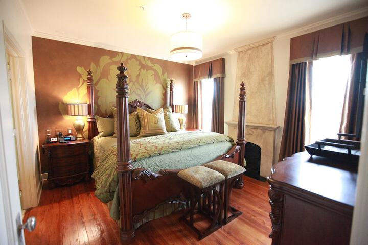 Room 49 of 70