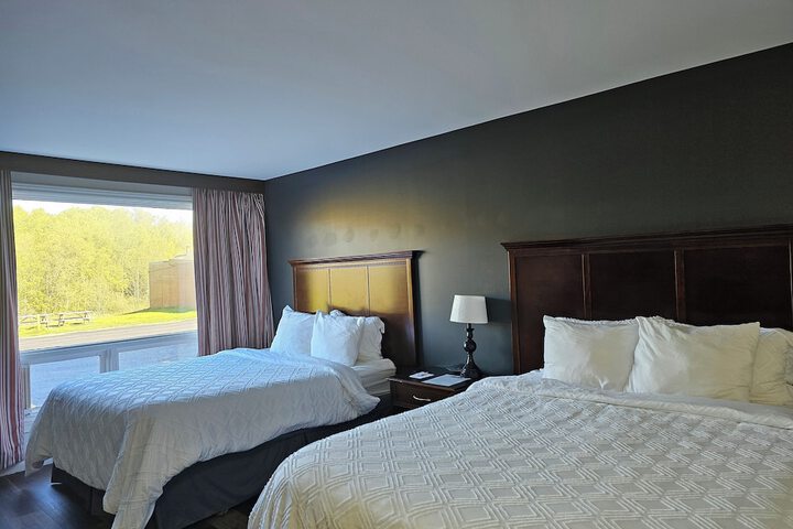 Room 6 of 16