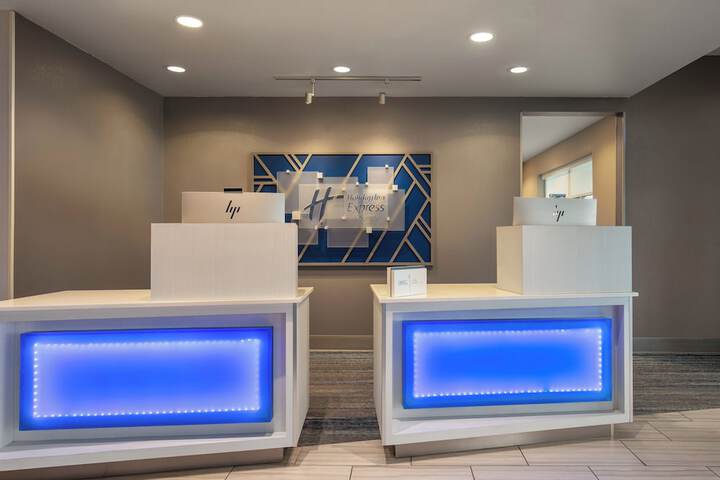 Holiday Inn Express & Suites-Dripping Springs - Austin Area by IHG