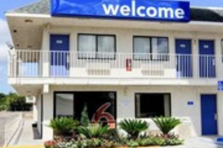 Motel 6 Kingsville TX